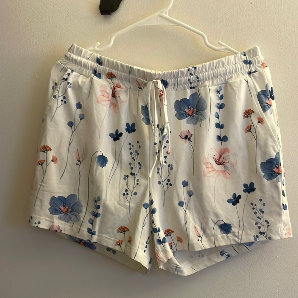 Floral Print Women's Shorts